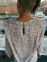 Load image into Gallery viewer, Bold & Beautiful Blouse