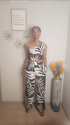 Gracefully Bold One-Shoulder Two-Piece Set