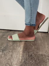 Load image into Gallery viewer, Step in Comfort Woven &amp; Banded Slides
